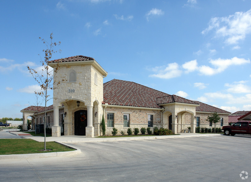 9480-3 Huebner Rd, San Antonio, TX for rent - Primary Photo - Image 1 of 6