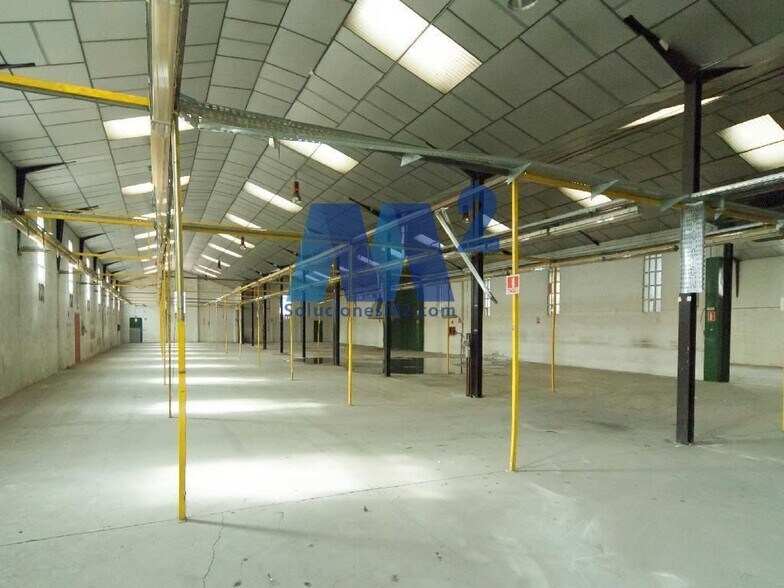 Industrial in Pinto, Madrid to rent - Building Photo - Image 2 of 14