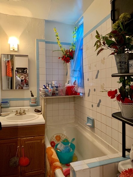 600 Wyona St, Brooklyn, NY for sale - Interior Photo - Image 3 of 18