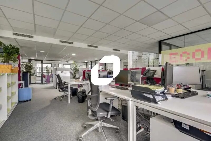 Office in Levallois-Perret to rent - Interior Photo - Image 3 of 15