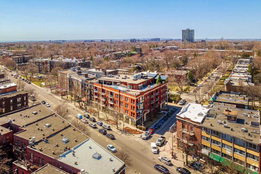 5851 Rue Sherbrooke W O, Montréal, QC for sale - Aerial - Image 2 of 4