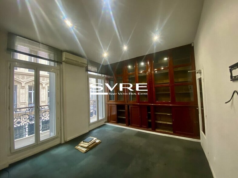 Office in Marseille to rent - Interior Photo - Image 3 of 9