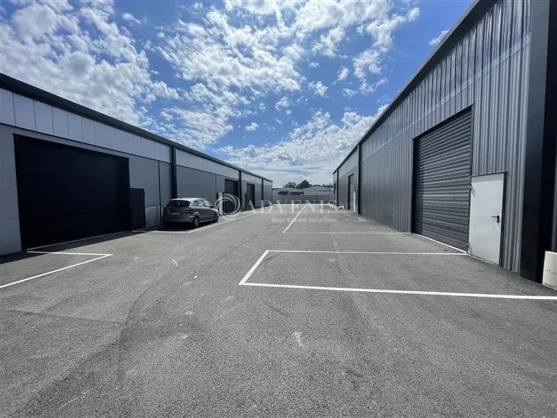 Light Industrial in Cestas to rent Building Photo- Image 1 of 9