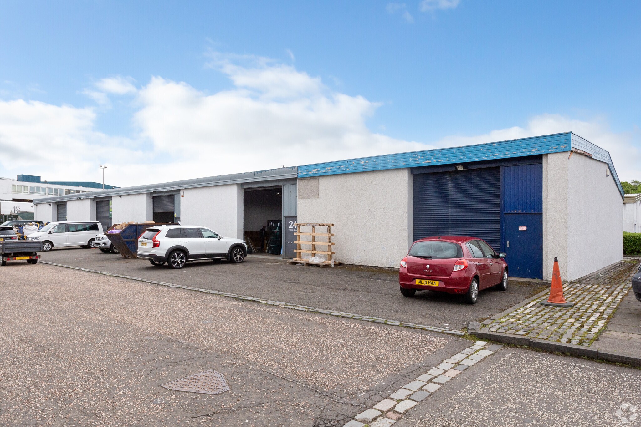 22-40 Tannoch Dr, Cumbernauld to rent Primary Photo- Image 1 of 7