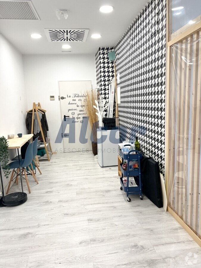 Madrid, MAD 28037 -  -  - Interior Photo - Image 1 of 7