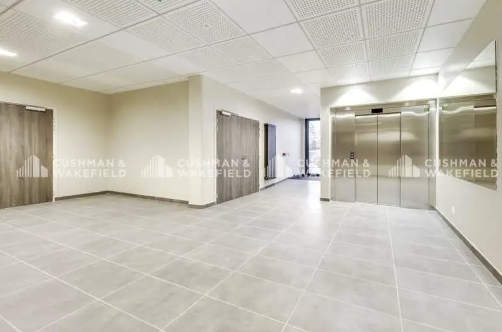 18-20 Boulevard Des Droits De L'Homme, Vaulx-en-Velin to rent Interior Photo- Image 1 of 5