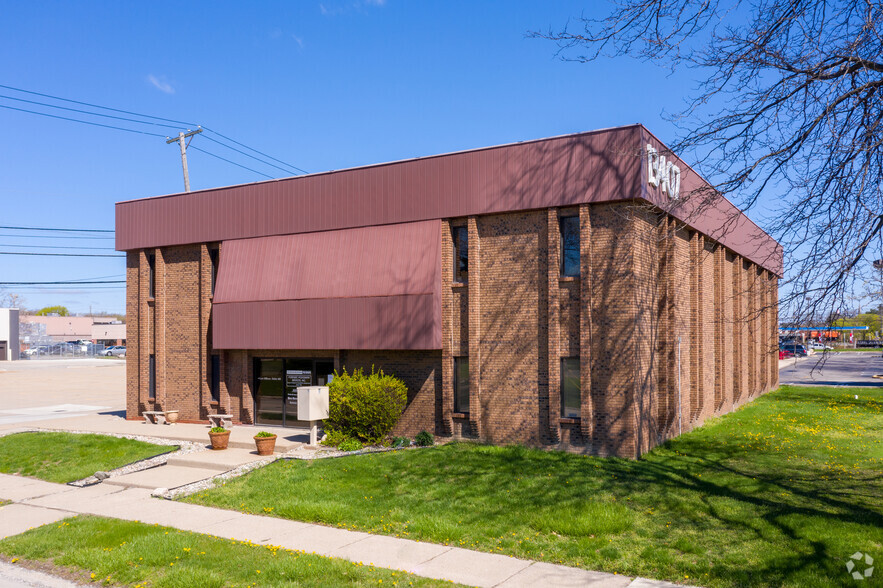 13407 Farmington Rd, Livonia, MI for rent - Building Photo - Image 1 of 4