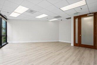 848 Brickell Ave, Miami, FL for rent Building Photo- Image 1 of 3