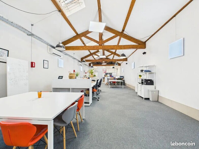 13 Rue Julien Veyrenc, Valence to rent - Building Photo - Image 2 of 8