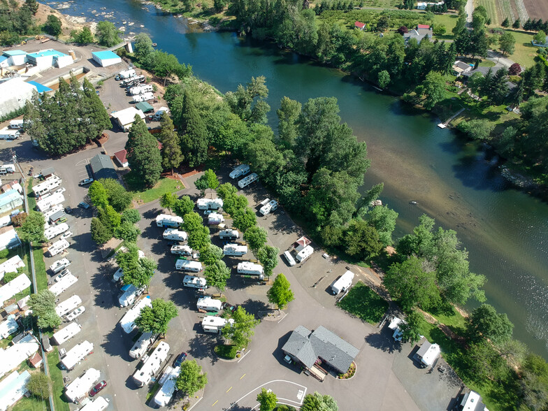 5579-5581 Grange Rd, Roseburg, OR for sale - Building Photo - Image 1 of 1