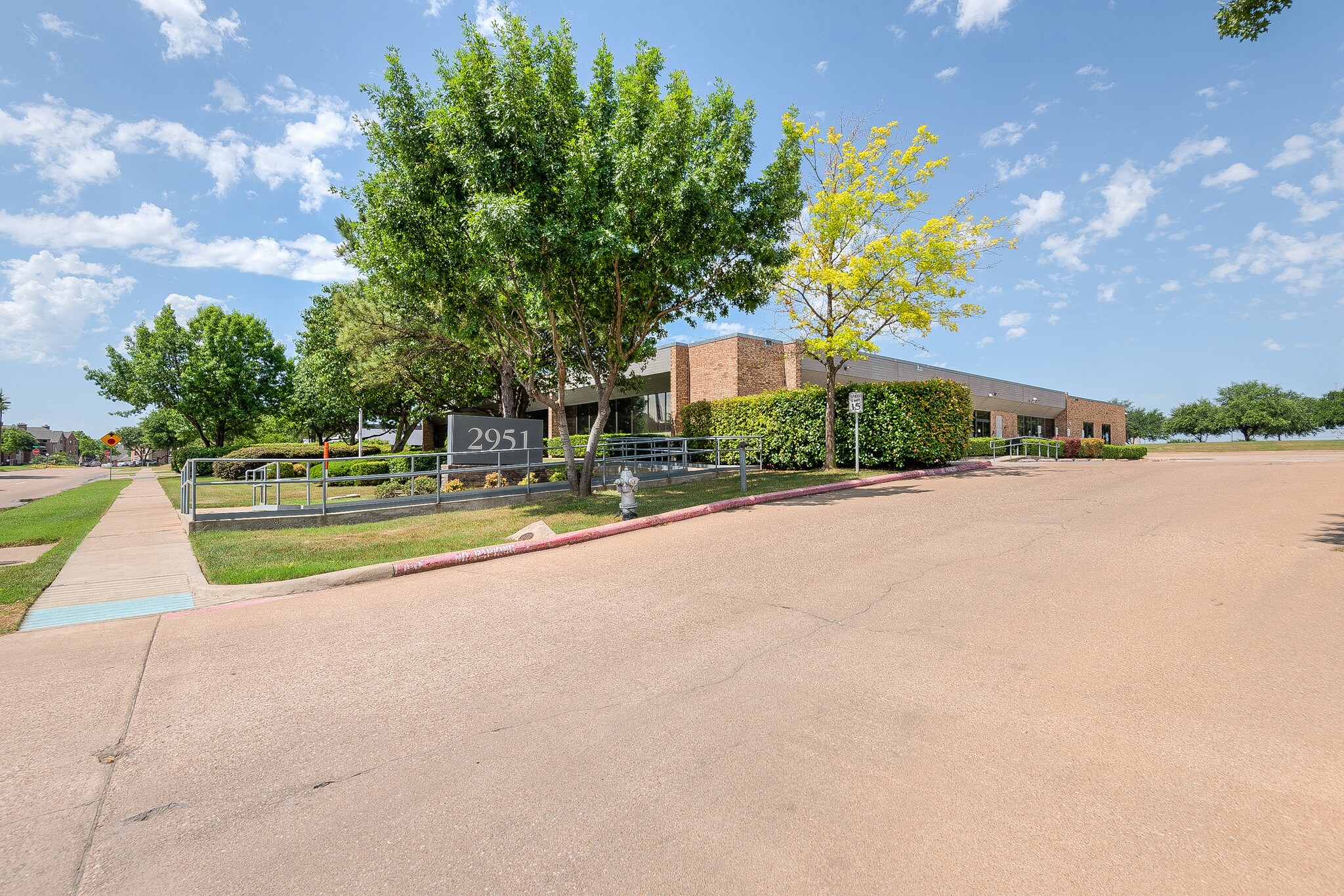 2951 Kinwest Pky, Irving, TX to rent Building Photo- Image 1 of 28