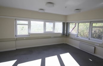 Tything Rd East, Alcester to rent Interior Photo- Image 1 of 4