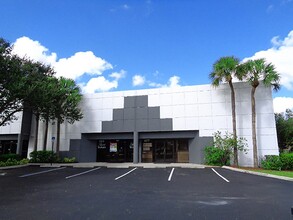 5365-5377 N Hiatus Rd, Sunrise, FL for rent Building Photo- Image 1 of 10