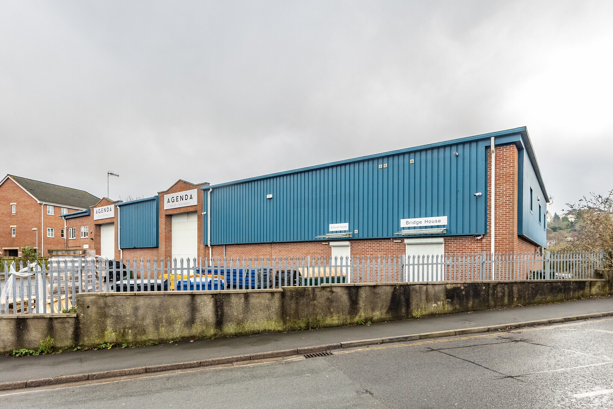 South Liberty Ln, Bristol for sale Primary Photo- Image 1 of 1