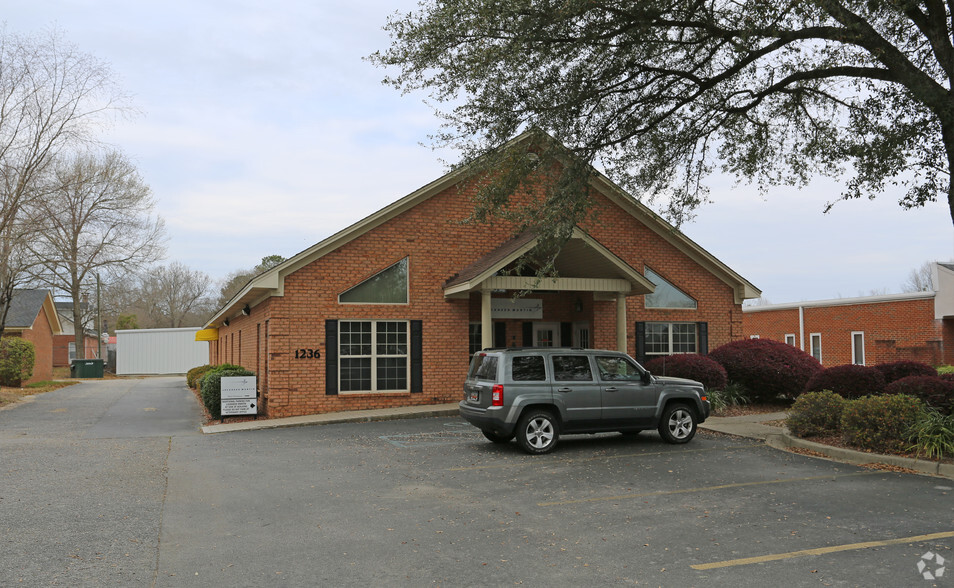 1236 Wilson Hall Rd, Sumter, SC for rent - Building Photo - Image 3 of 3