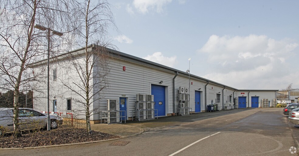 76-81 Claydon Business Park, Ipswich to rent - Building Photo - Image 2 of 3