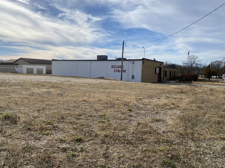 1100 Maple St, Big Rapids, MI for rent - Building Photo - Image 3 of 6