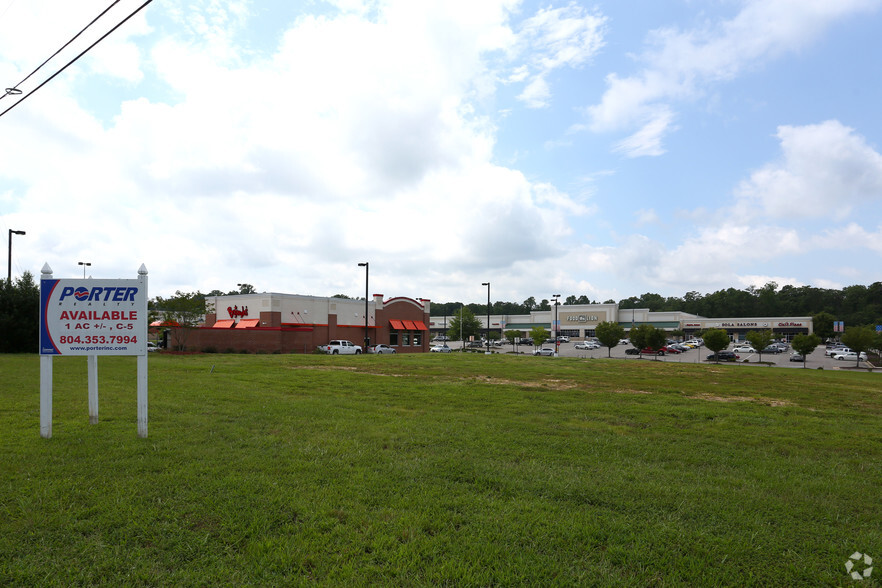 12030 Jefferson Davis Hwy, Chester, VA for sale - Primary Photo - Image 1 of 1