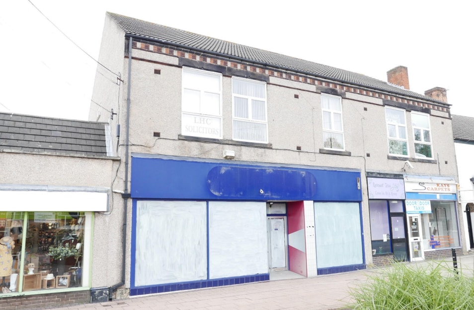 16A High St, Chesterfield to rent Primary Photo- Image 1 of 9