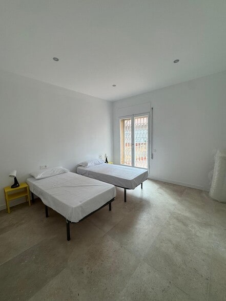 Build-to-Rent in Santa Coloma de Gramenet, Barcelona for sale - Interior Photo - Image 2 of 12