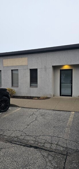 4450 Corporate Dr, Burlington, ON for rent - Building Photo - Image 1 of 9