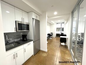 11 Hanover Sq, New York, NY to rent Interior Photo- Image 2 of 4