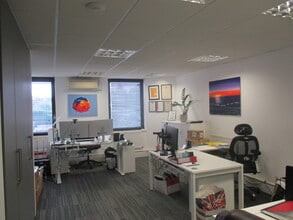 314 Regents Park Rd, London to rent Interior Photo- Image 1 of 3