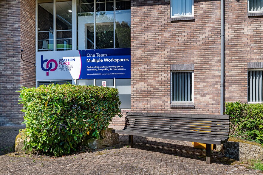 1 Newmarket Ave, Trowbridge for sale - Building Photo - Image 1 of 1