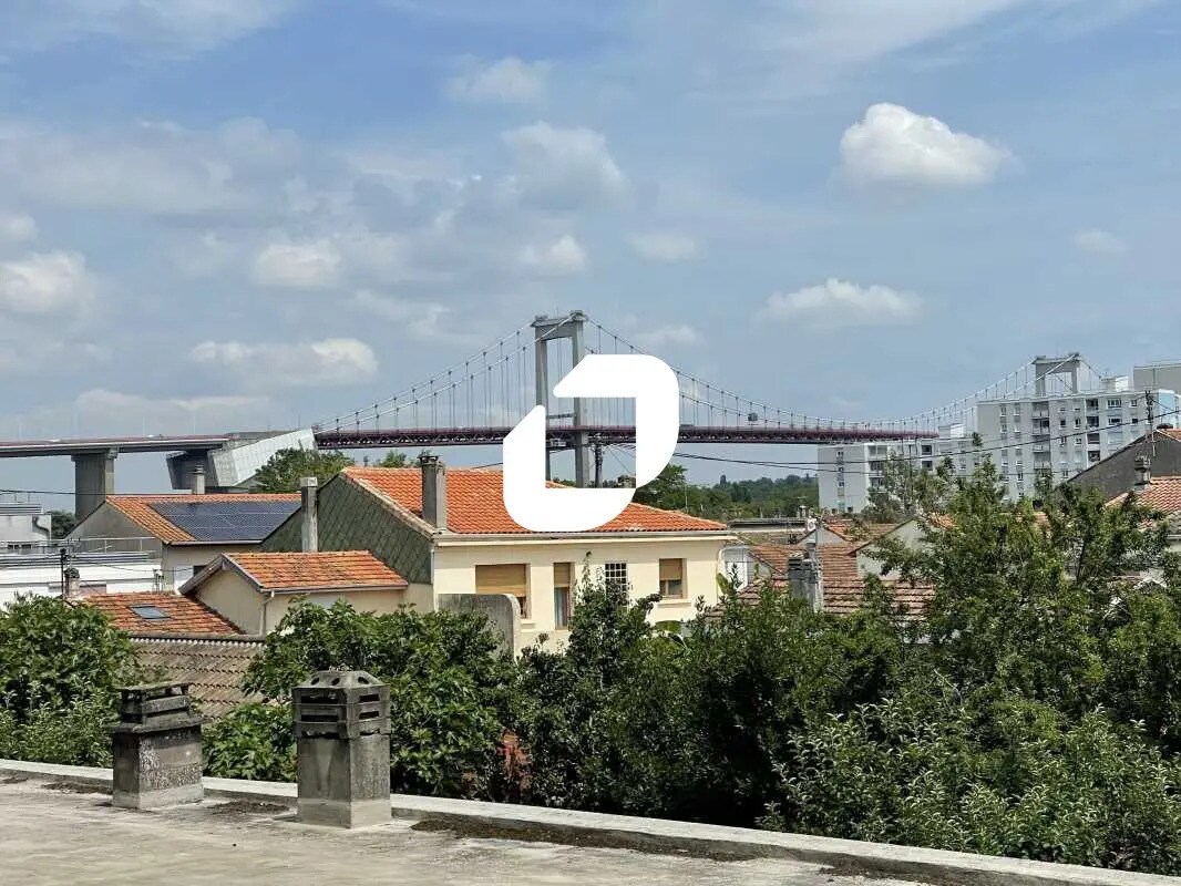 Office in Bordeaux to rent Aerial- Image 1 of 12