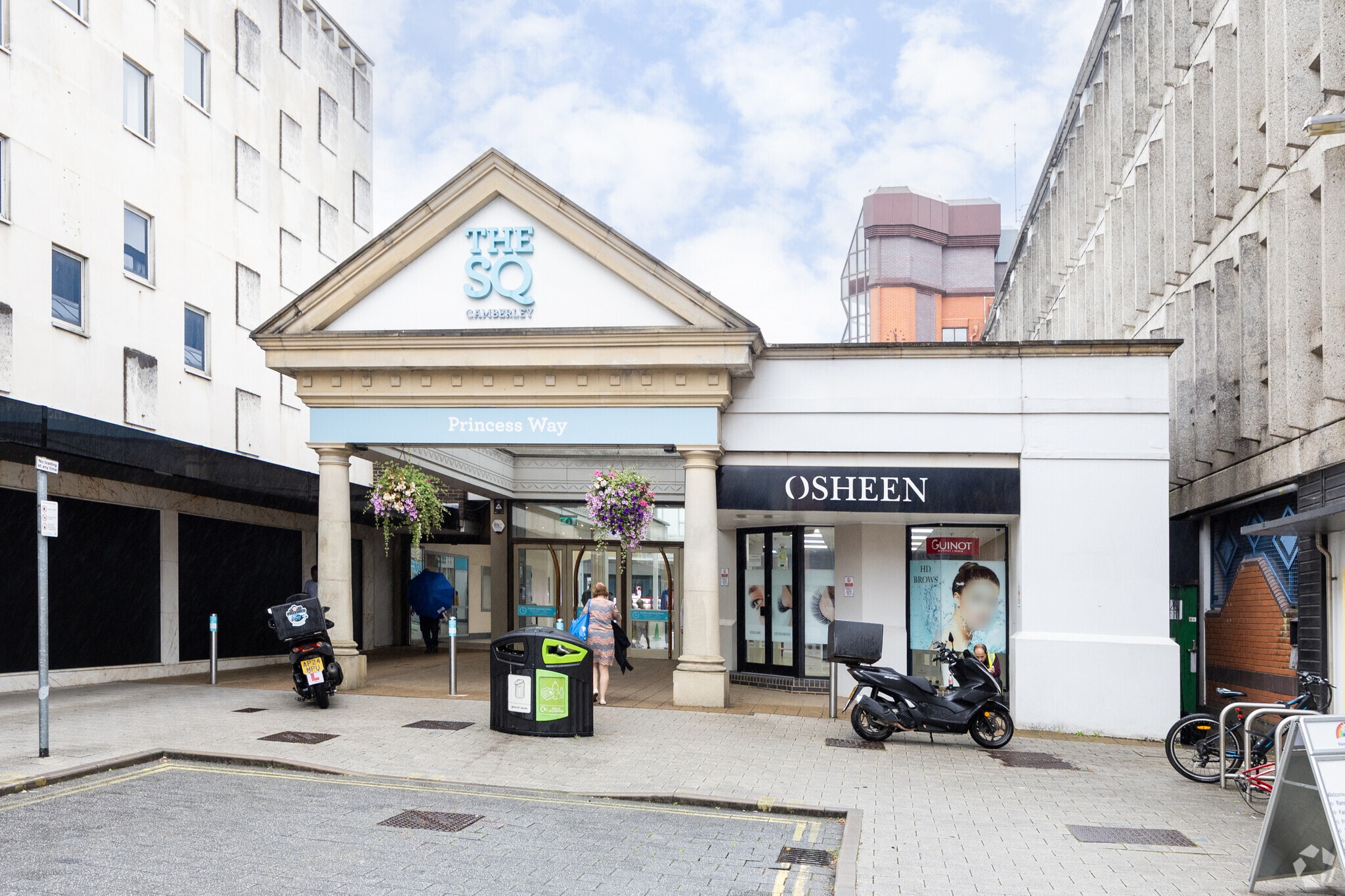 The Square, Camberley to rent Primary Photo- Image 1 of 13