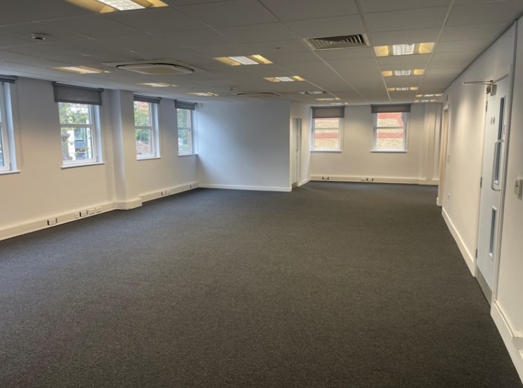 45-49 Victoria St, St Albans to rent - Interior Photo - Image 3 of 3