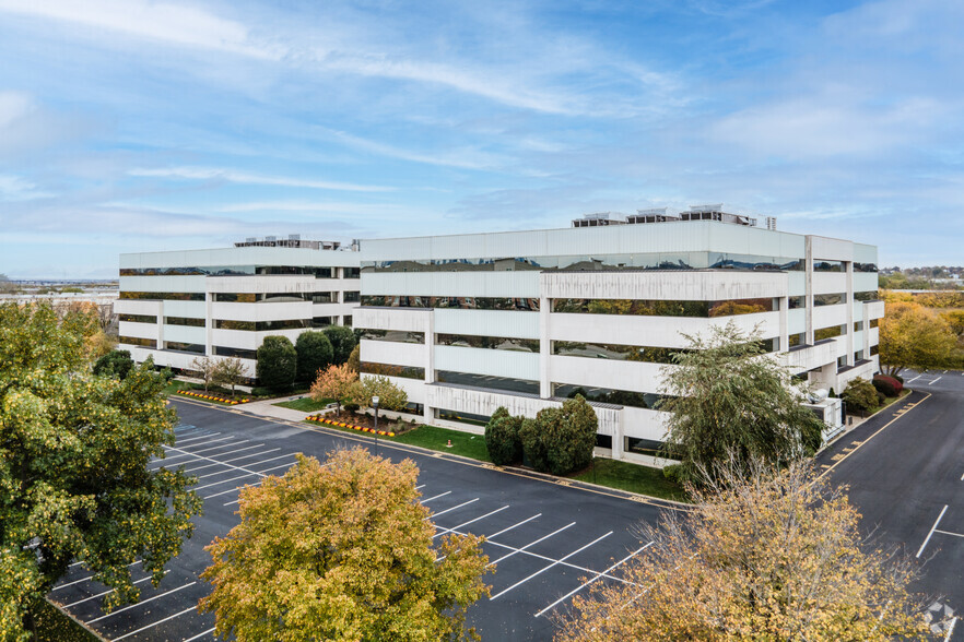 125 Chubb Ave, Lyndhurst, NJ for sale - Primary Photo - Image 1 of 1