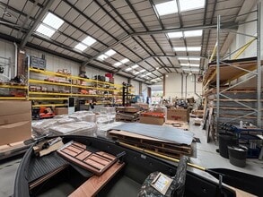 Priors Way, Maidenhead to rent Interior Photo- Image 2 of 4