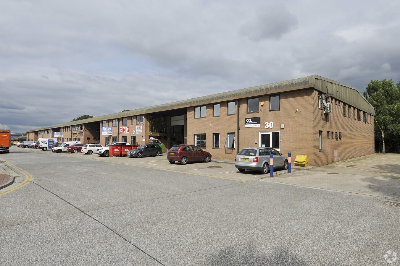 Leatherhead Rd, Chessington KT9 2NY UK