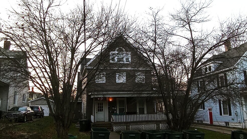 90 Forest Ave, Jamestown, NY 14701 UK