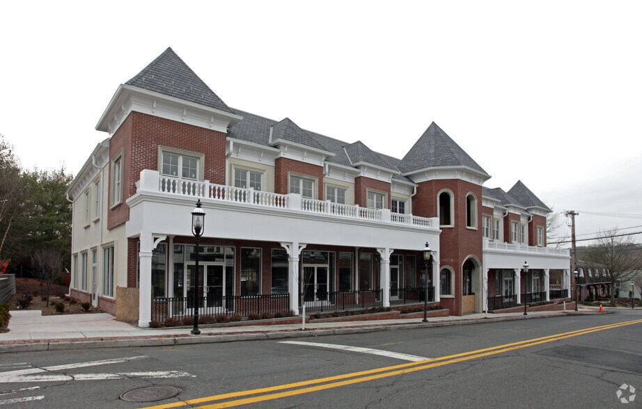 7072 Park Ave, Park Ridge 07656 Effron Bldg at Park Ridge Town Center UK