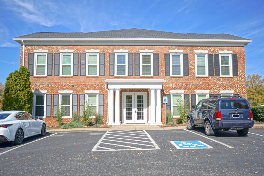 1517 Hunt Club Blvd, Gallatin, TN for sale - Building Photo - Image 1 of 1