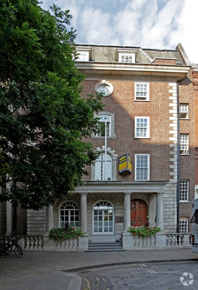 2 Devonshire Sq, London to rent - Building Photo - Image 2 of 23