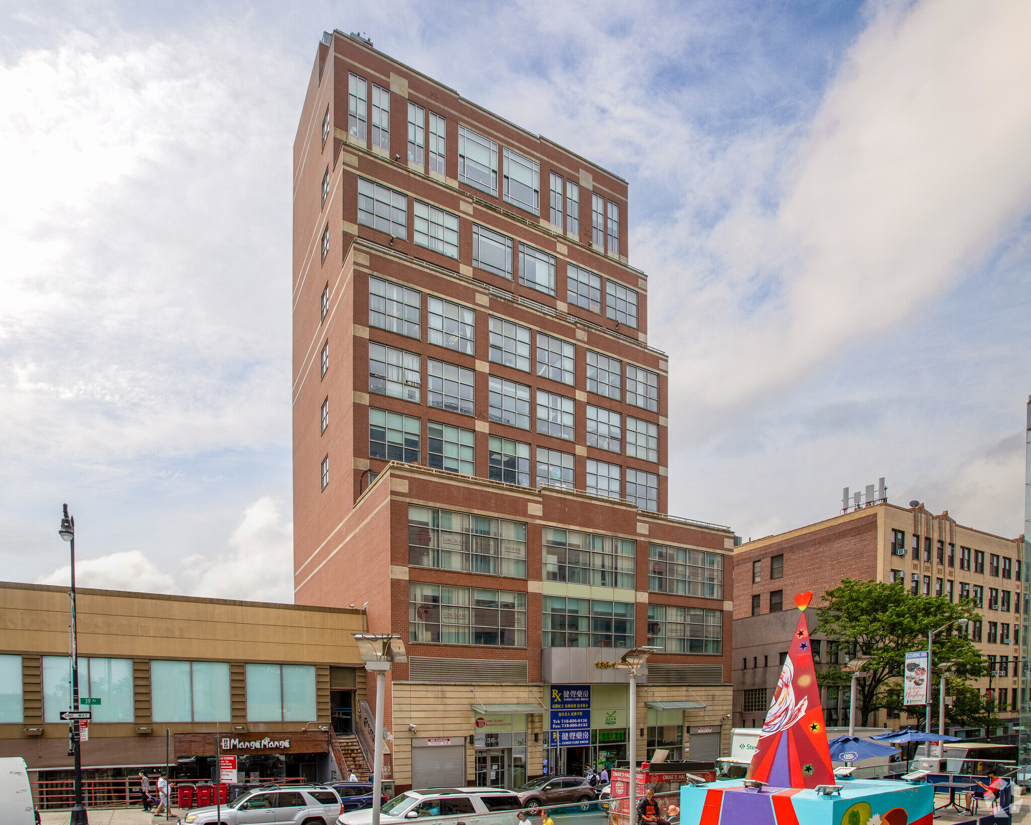 136-21 Roosevelt Ave, Flushing, NY 11354-5655, Flushing, NY for rent Building Photo- Image 1 of 17