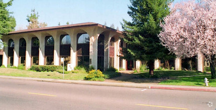 650 University Ave, Sacramento, CA for rent Building Photo- Image 1 of 3