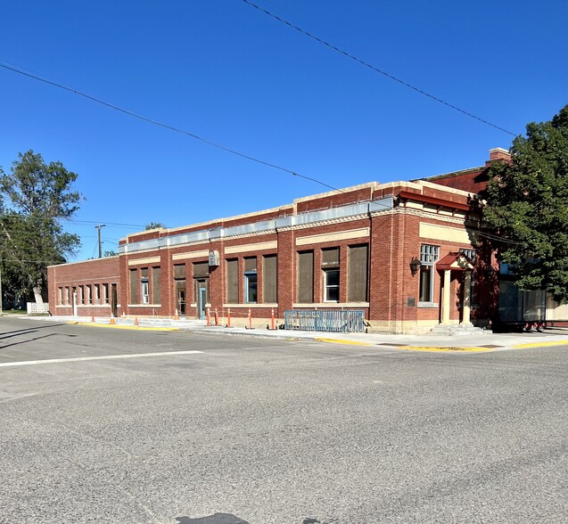 201 Main St, Roundup, MT for rent - Building Photo - Image 1 of 16