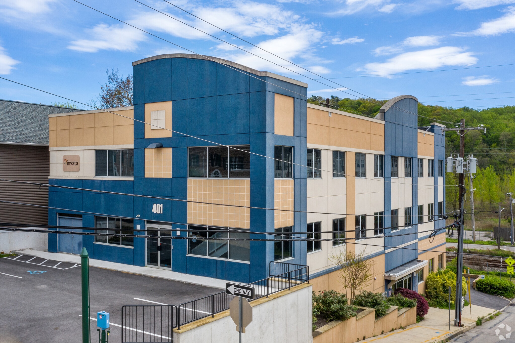 401 E Elm St, Conshohocken, PA to rent Primary Photo- Image 1 of 6