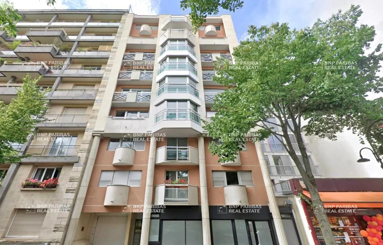Build-to-Rent in Paris for sale Building Photo- Image 1 of 4