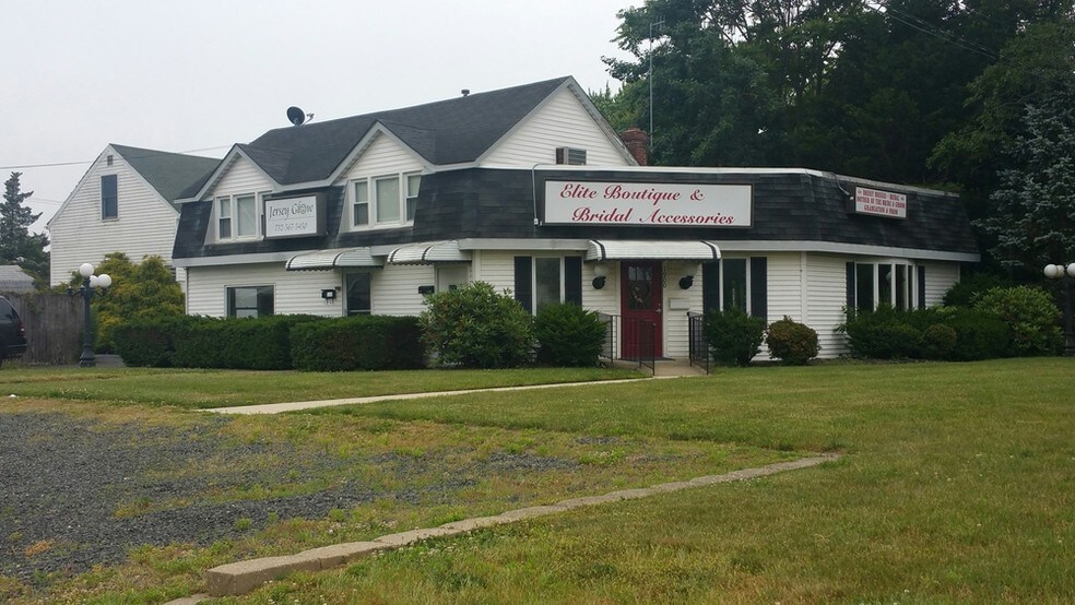 1900 State Route 35, Wall, NJ 07719 UK