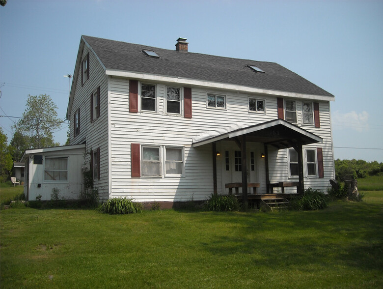 153 Croll Rd, Valley Falls, NY for sale - Building Photo - Image 1 of 1