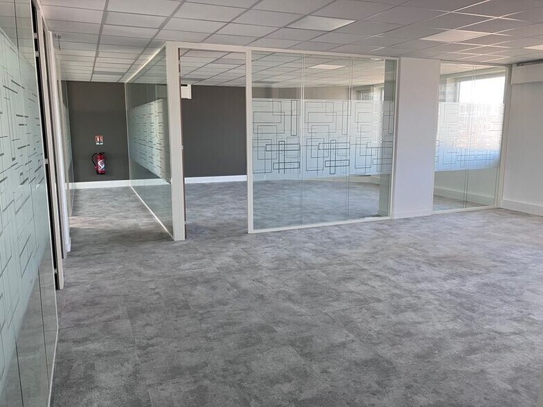 116 Rue De Silly, Boulogne-Billancourt to rent - Interior Photo - Image 3 of 10