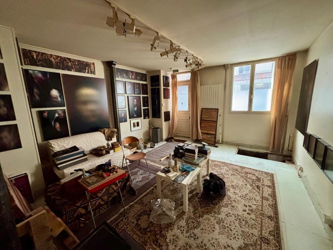 Retail in Paris to rent Interior Photo- Image 1 of 8