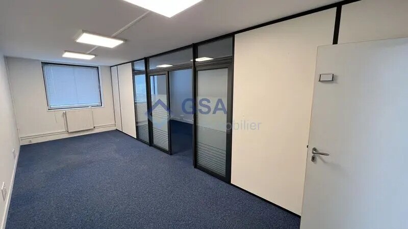 Office in Évry-Courcouronnes for sale Interior Photo- Image 1 of 11
