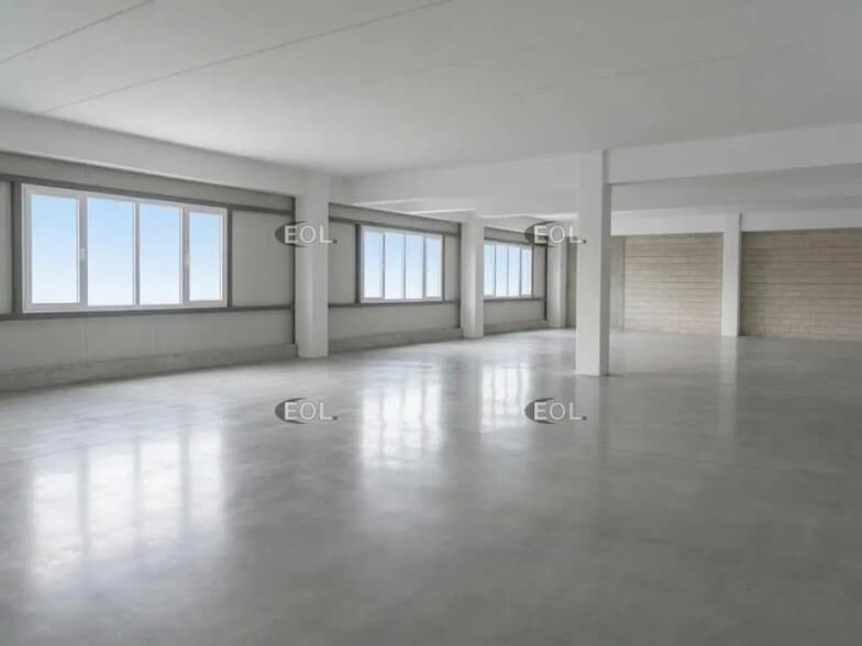 Light Industrial in Gennevilliers to rent - Building Photo - Image 2 of 8