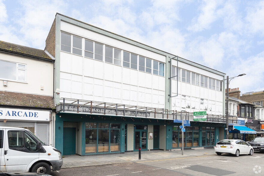 8-14 Queens Rd, Southend On Sea for sale - Building Photo - Image 1 of 4
